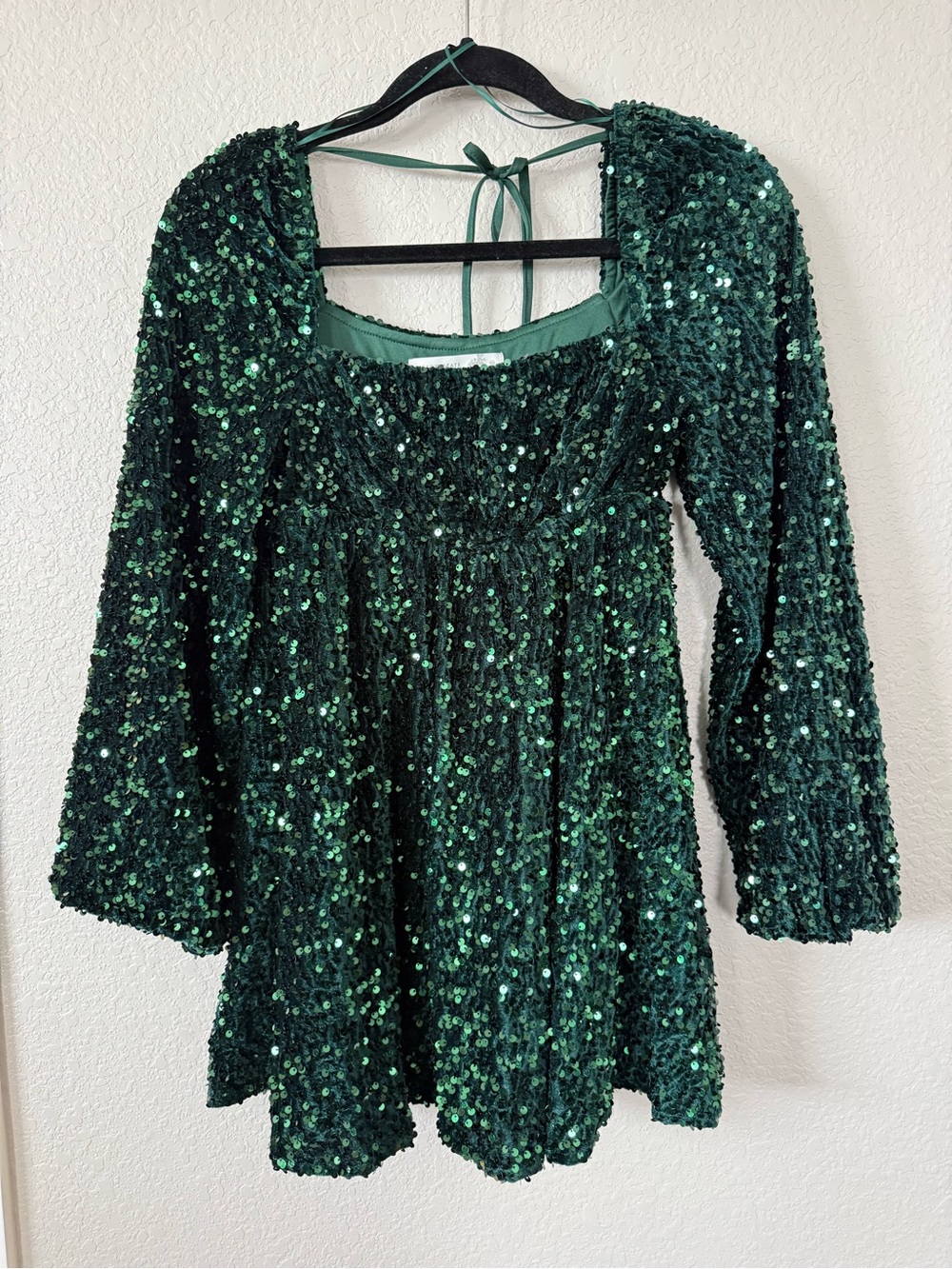 Altar'd State Emerald Green Sequin baby doll dress Like New XS Feminine holiday